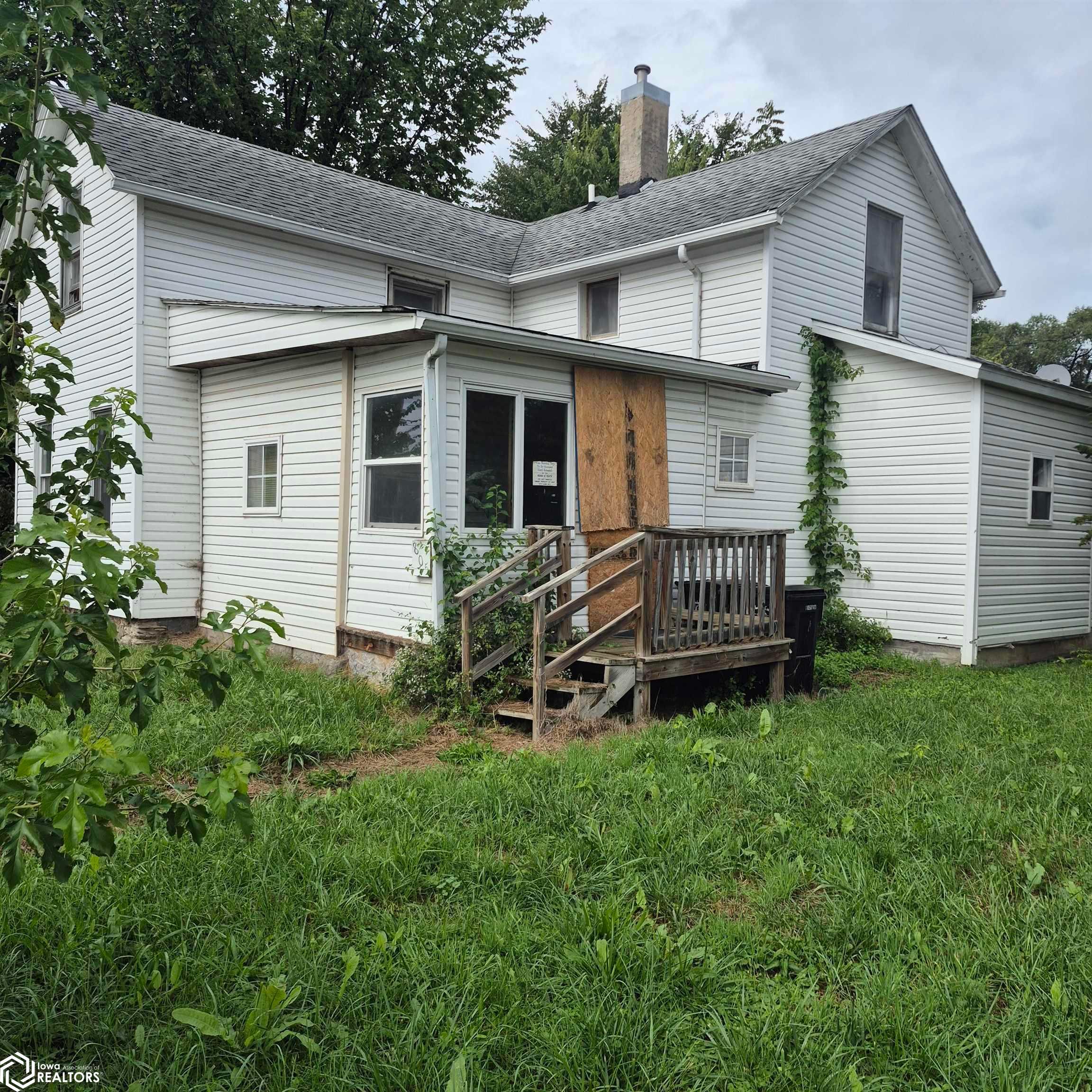805 W Second, Ottumwa, IA 52501 photo 1 of 1