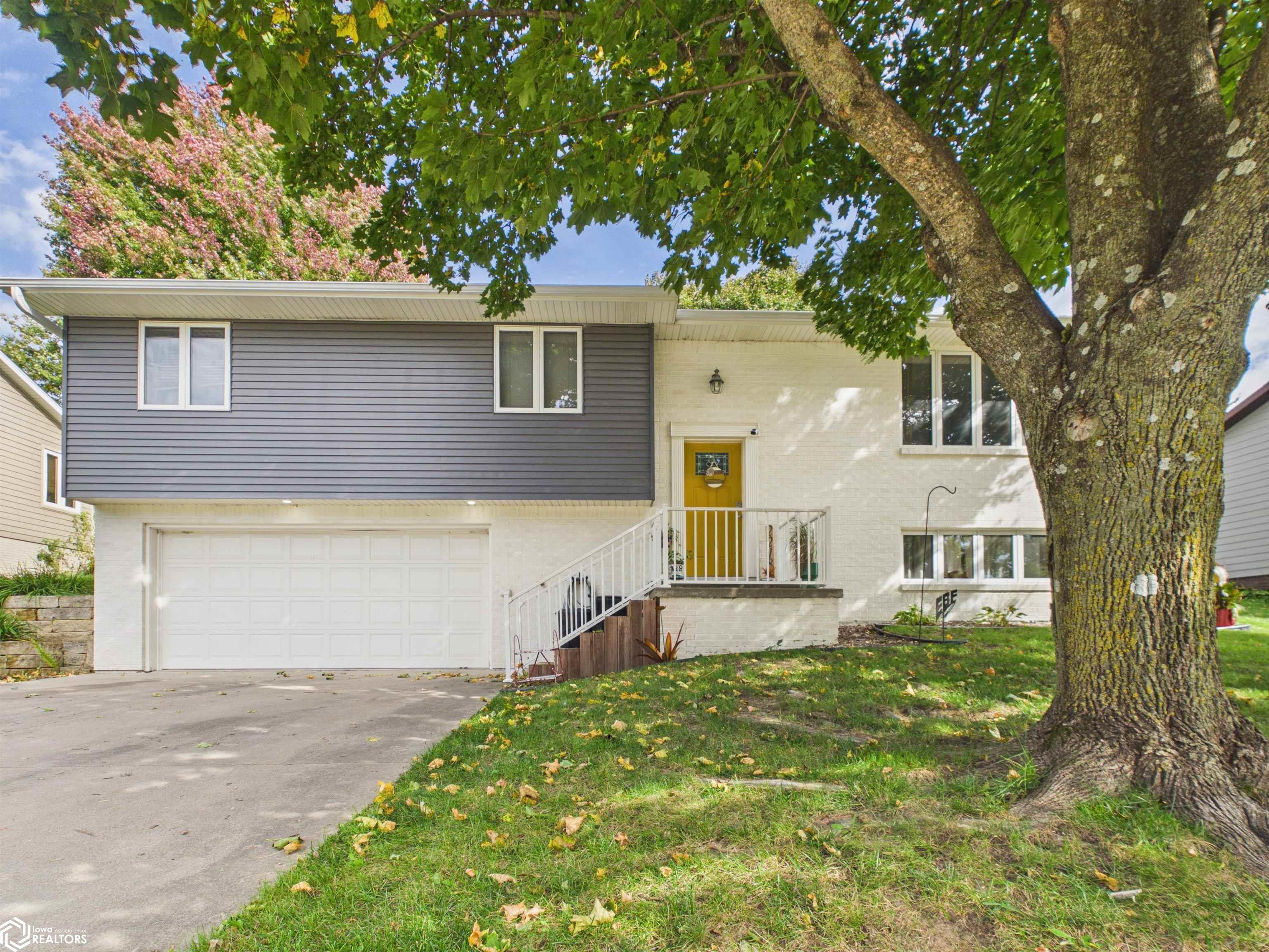 2218 McMullin Drive, Oskaloosa, IA 52577 photo 1 of 41