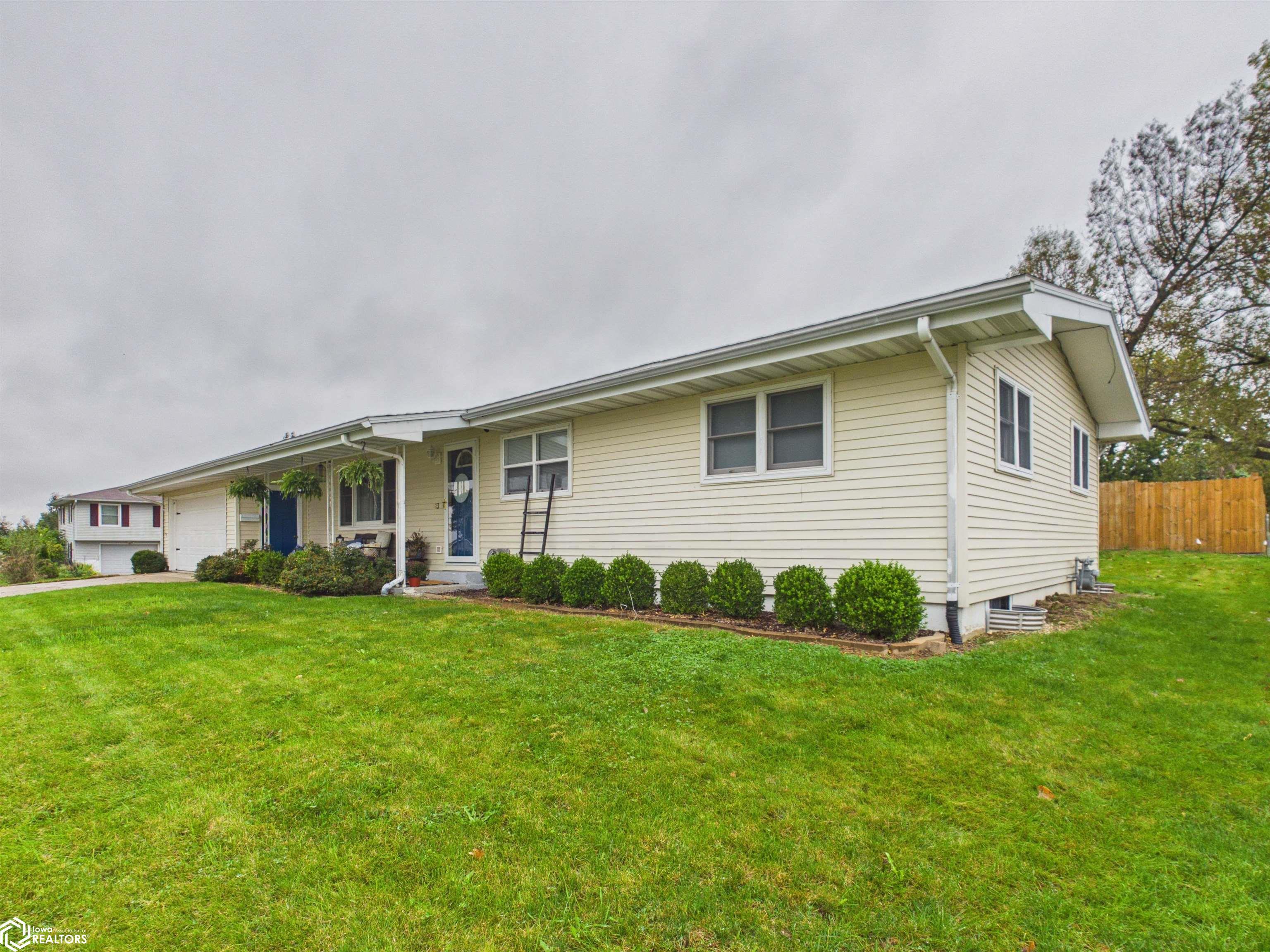 23 Michelle Drive, Ottumwa, IA 52501 photo 1 of 30