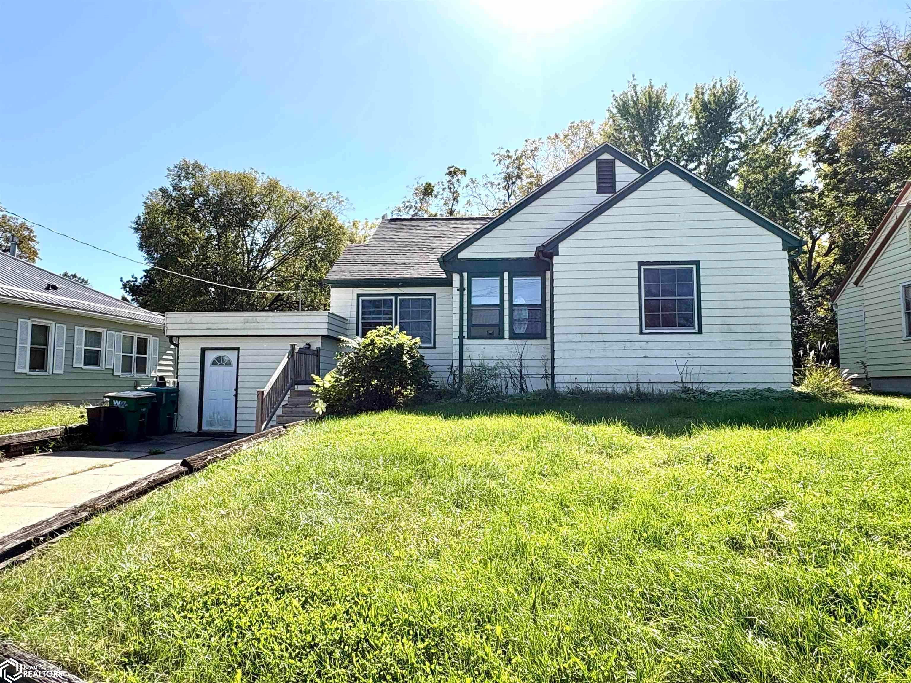 500 E Broadway Avenue, Fairfield, IA 52556 photo 1 of 24
