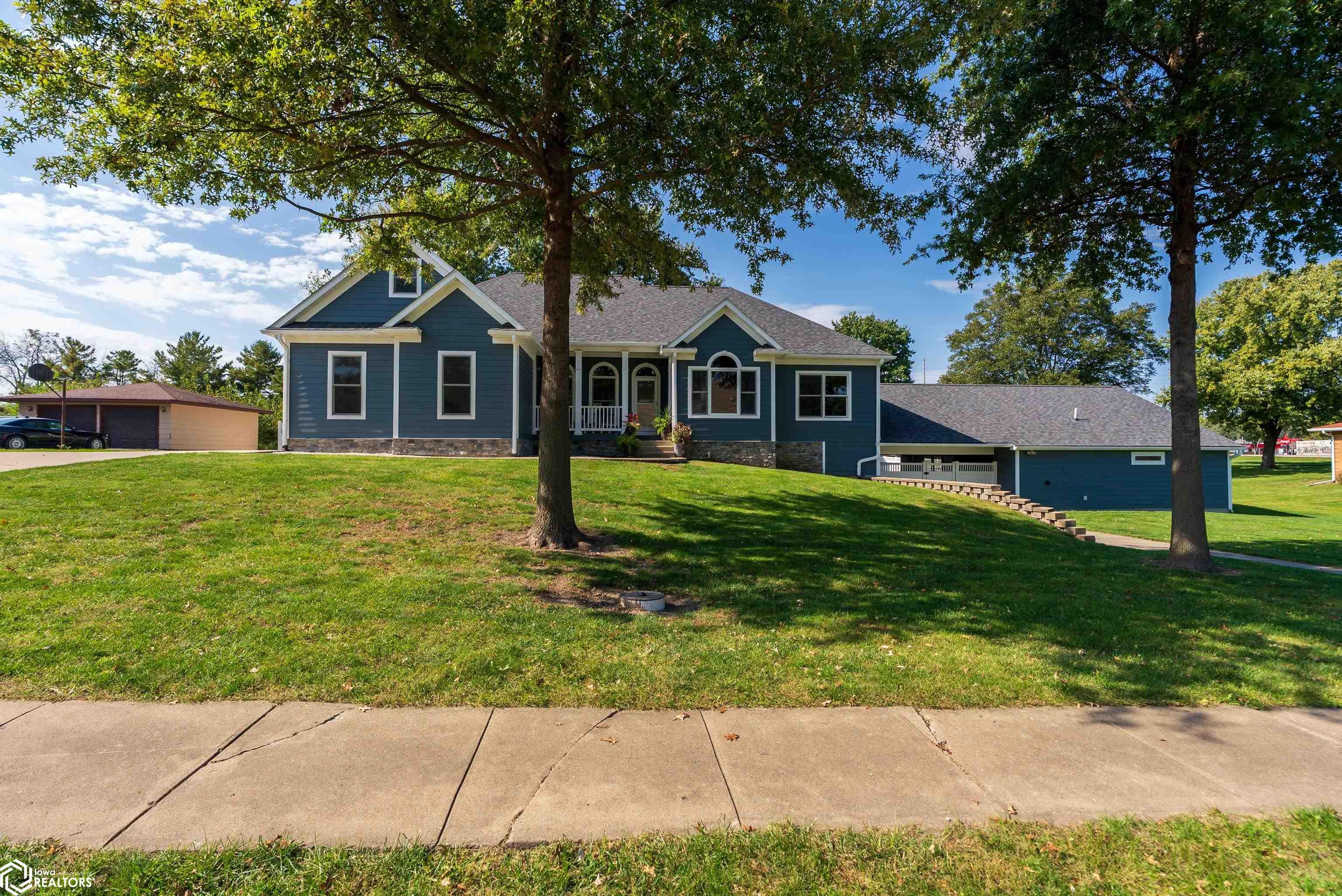 1313 S Main Street, Albia, IA 52531 photo 1 of 50